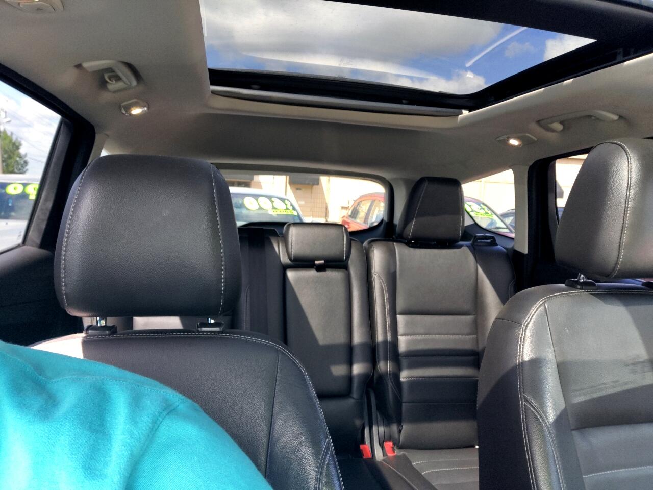 2014 Ford Escape Titanium photo 21