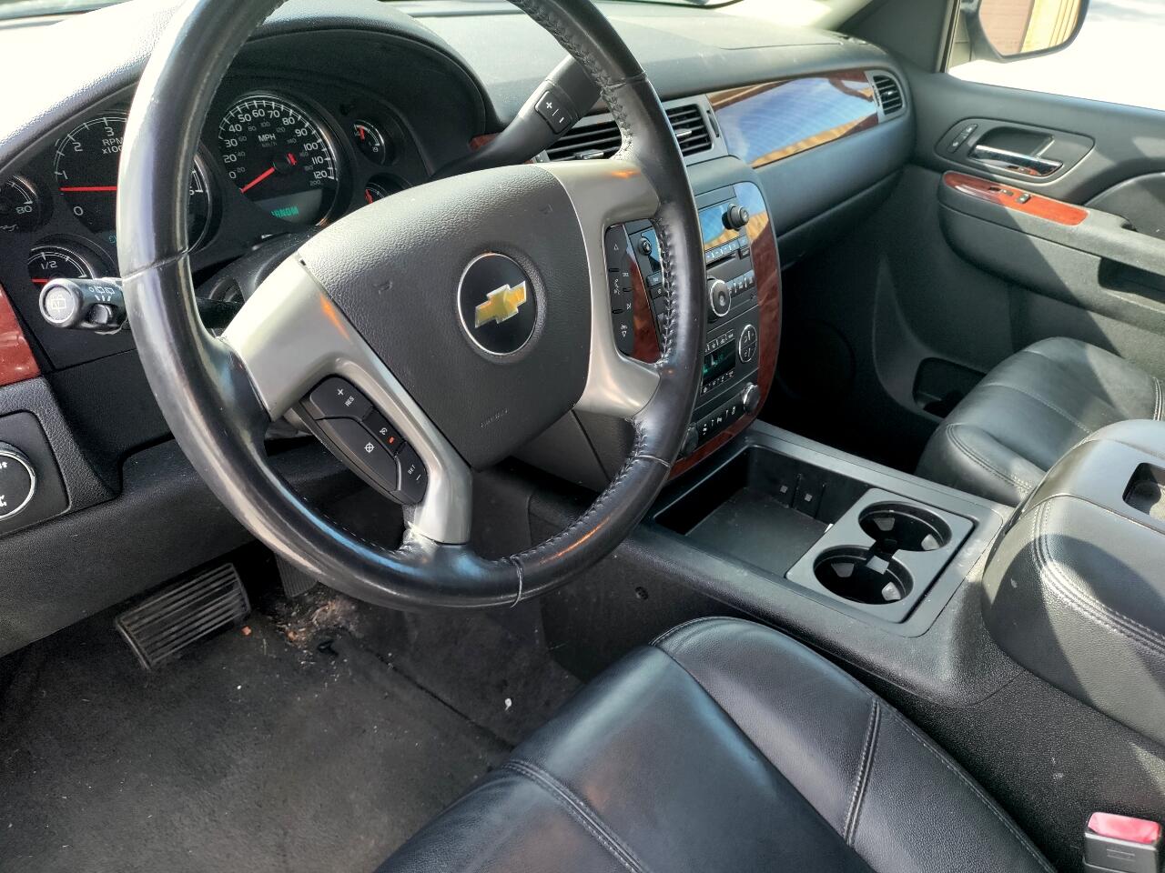 2014 Chevrolet Tahoe LT photo 23