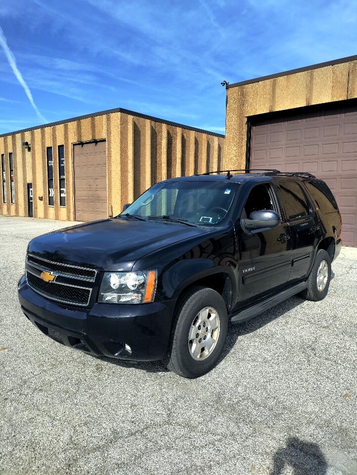 2014 Chevrolet Tahoe LT photo 2