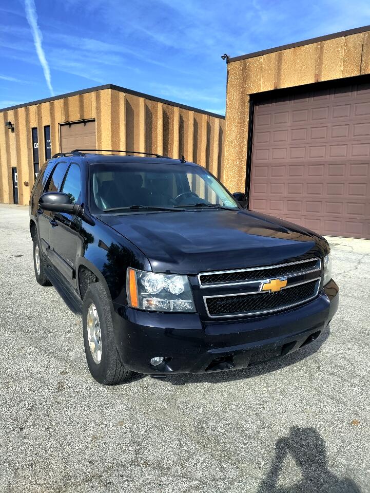 2014 Chevrolet Tahoe LT photo 3