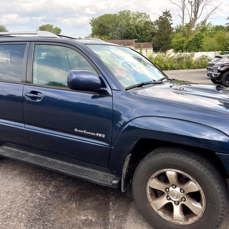 2005 Toyota 4Runner SR5 V8 4WD photo 3