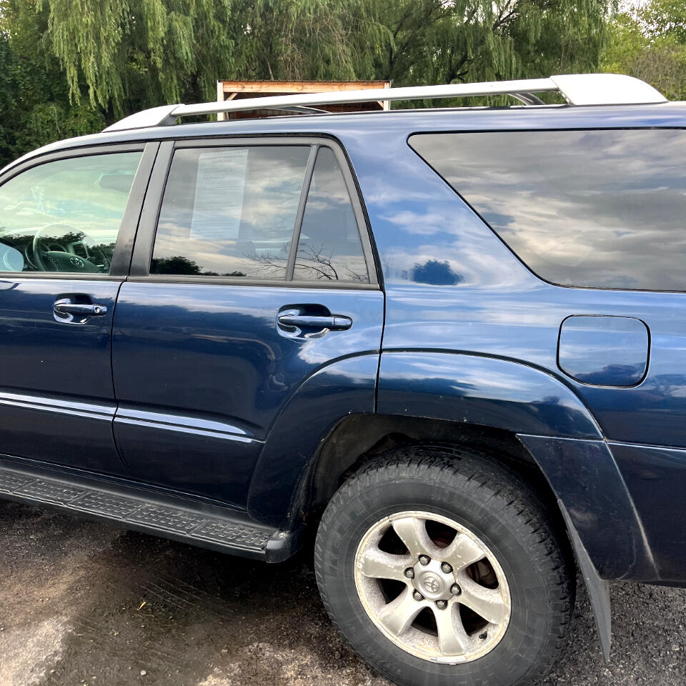 2005 Toyota 4Runner SR5 V8 4WD photo 9