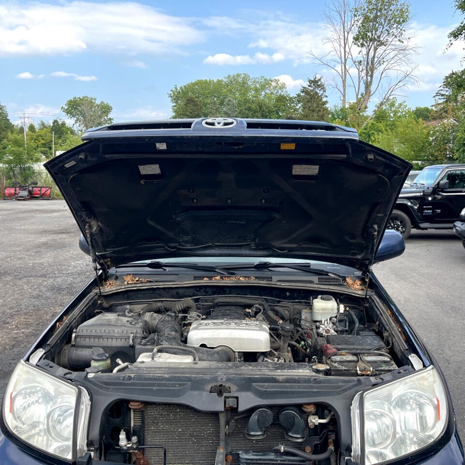 2005 Toyota 4Runner SR5 V8 4WD photo 20