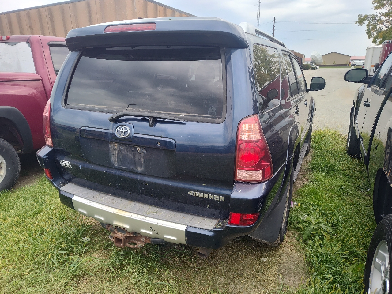 2005 Toyota 4Runner SR5 V8 4WD photo 11