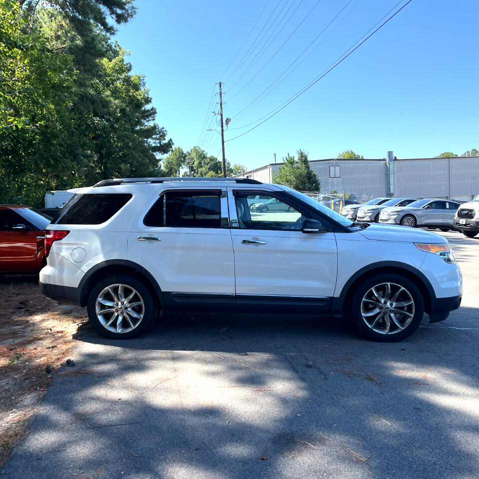 2015 Ford Explorer XLT photo 4