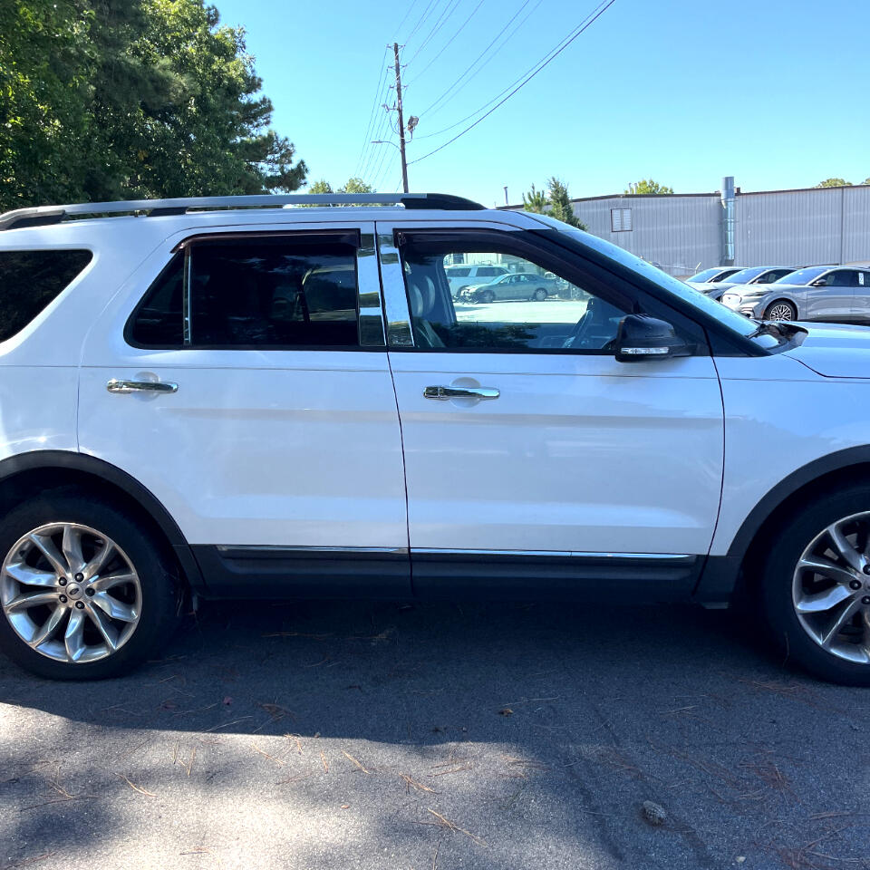 2015 Ford Explorer XLT photo 6