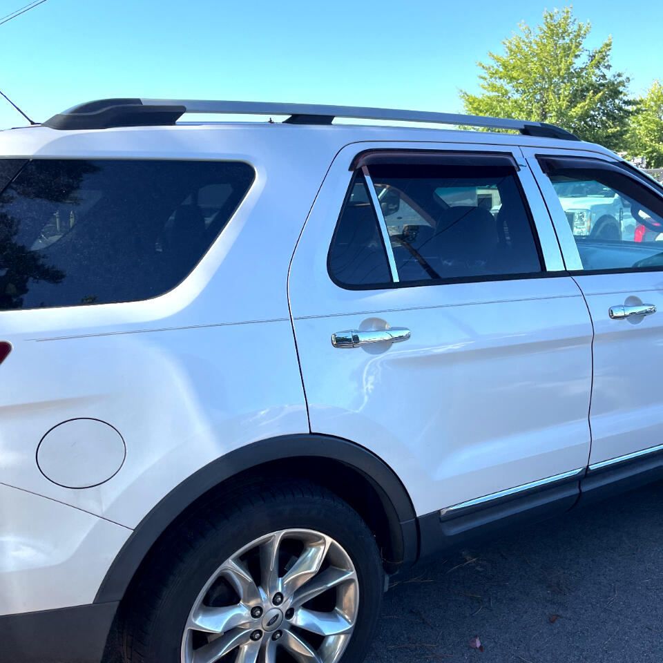 2015 Ford Explorer XLT photo 10
