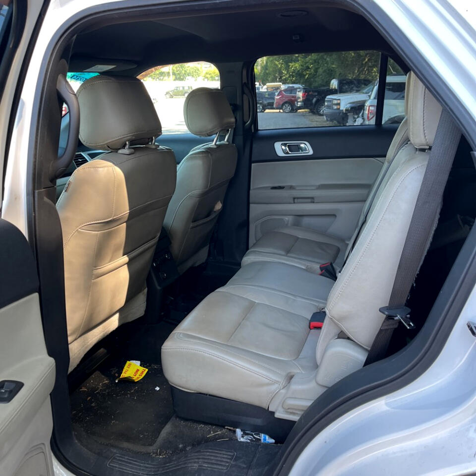 2015 Ford Explorer XLT photo 19