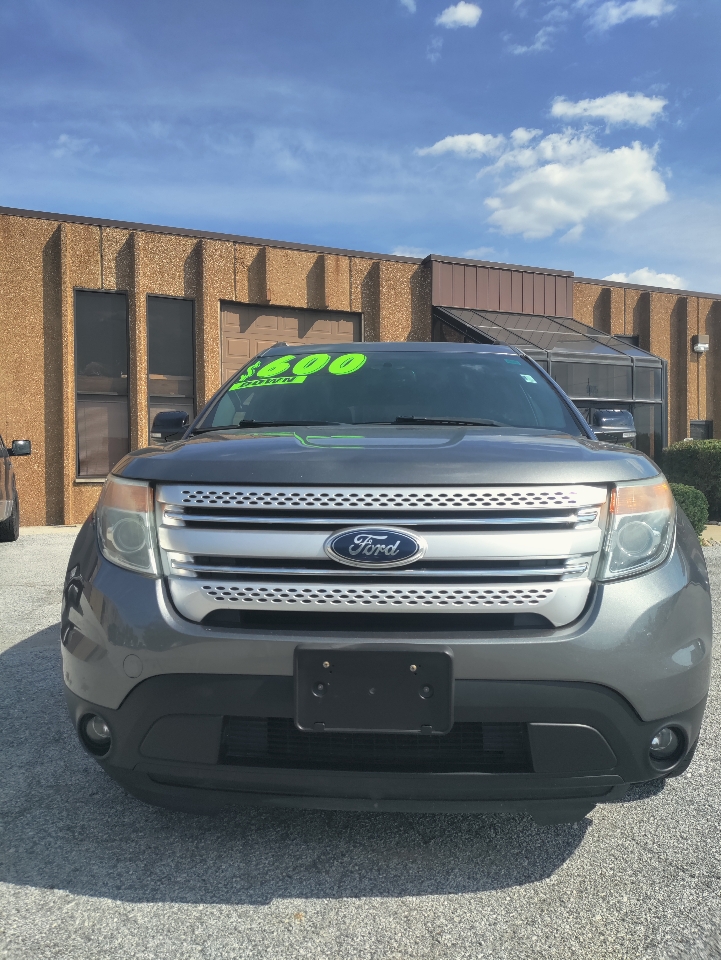 2014 Ford Explorer XLT photo 4
