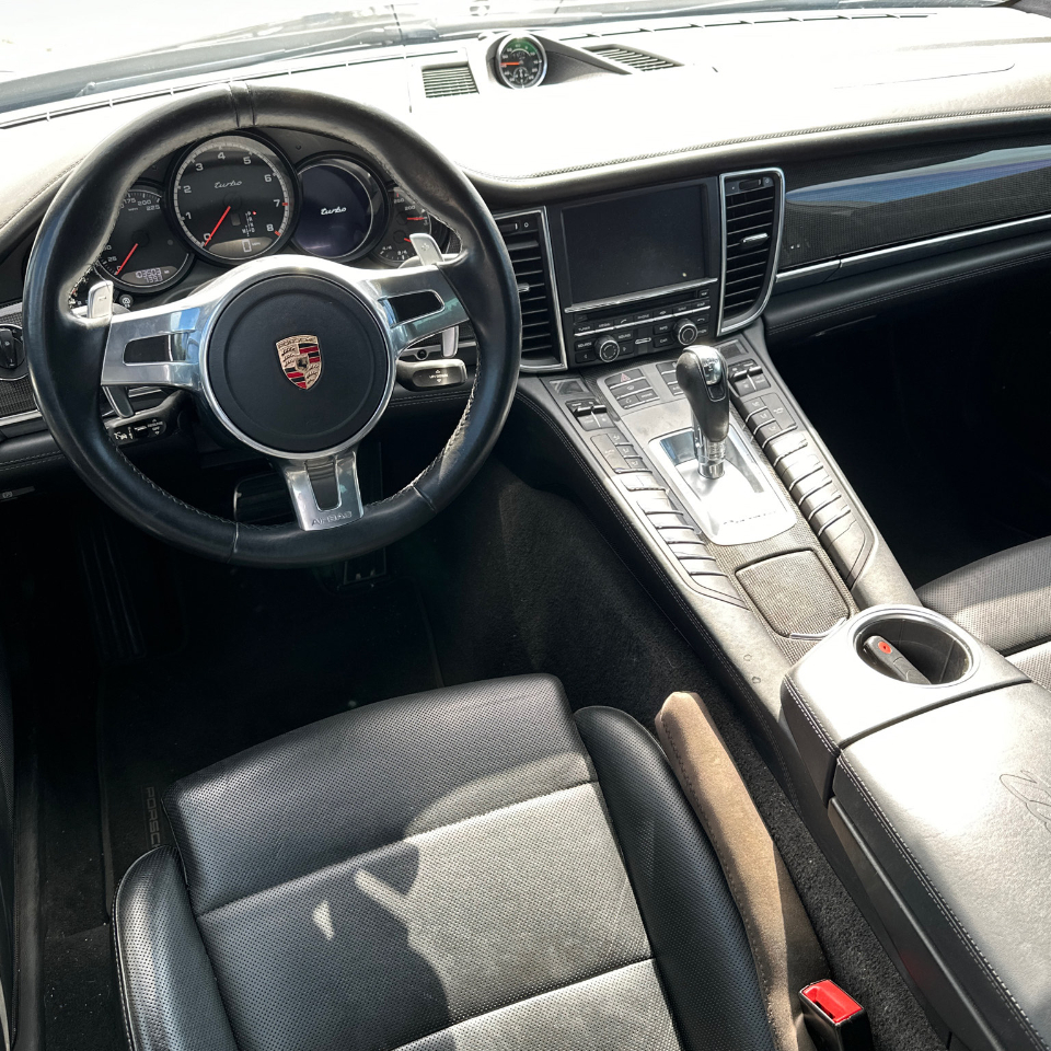 2012 Porsche Panamera Turbo photo 11