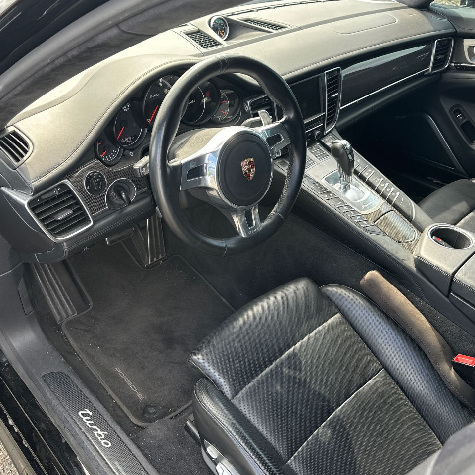 2012 Porsche Panamera Turbo photo 10