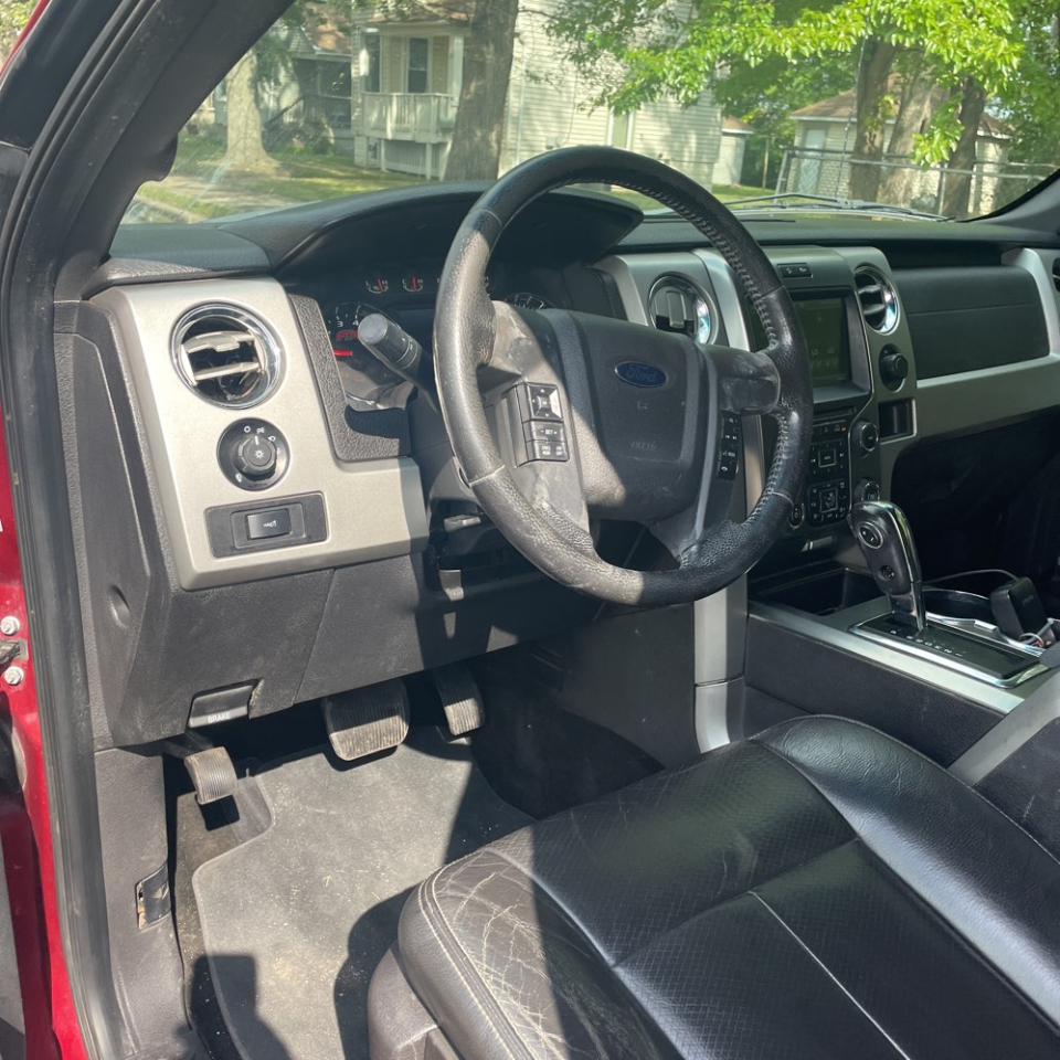 2014 Ford F-150 FX4 photo 19