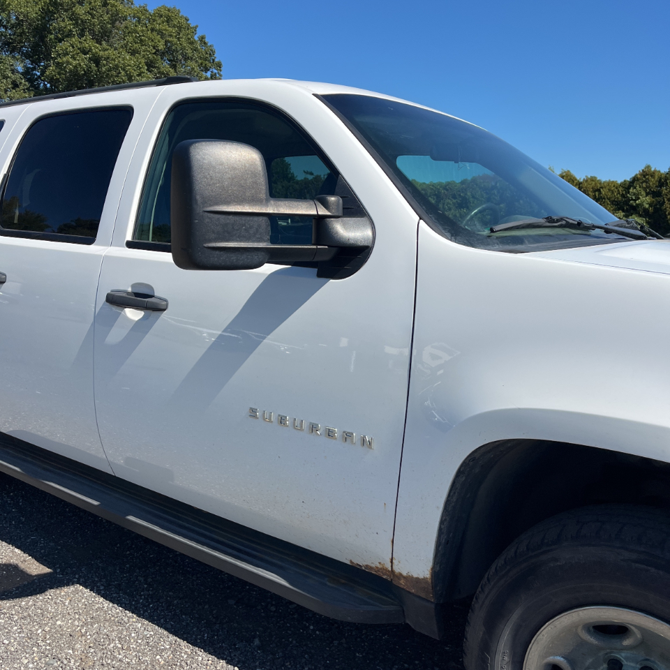 2013 Chevrolet Suburban 2500 photo 4