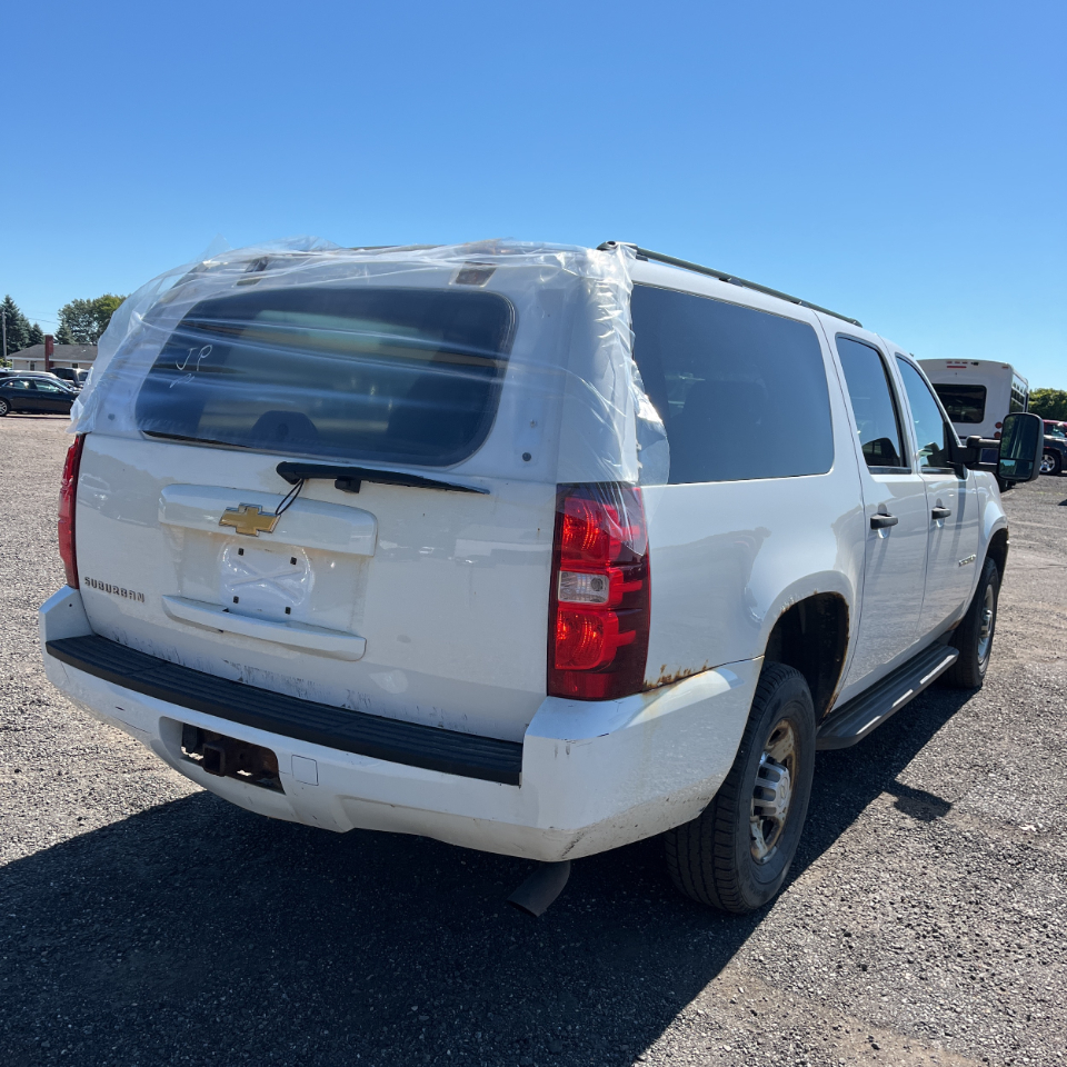 2013 Chevrolet Suburban 2500 photo 7