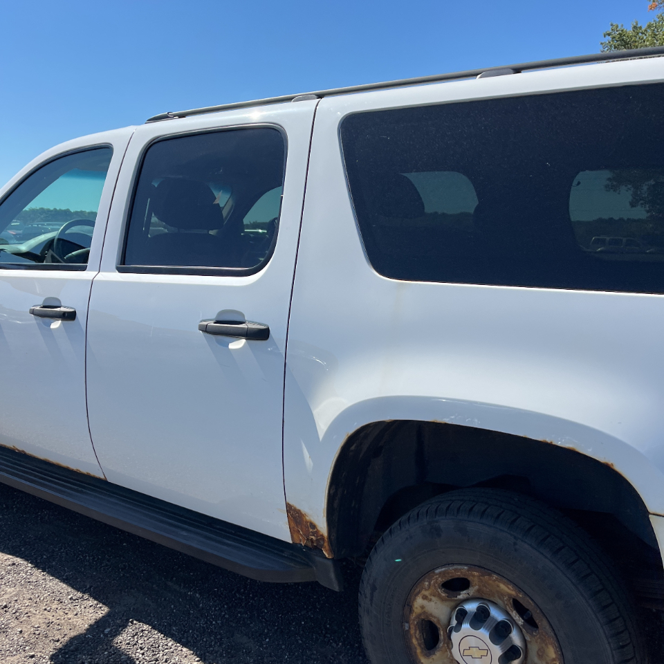 2013 Chevrolet Suburban 2500 photo 11