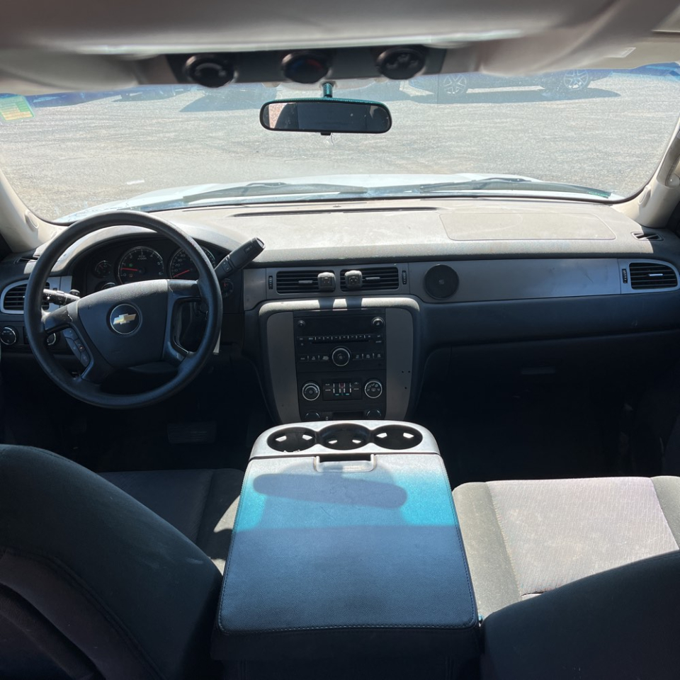 2013 Chevrolet Suburban 2500 photo 15