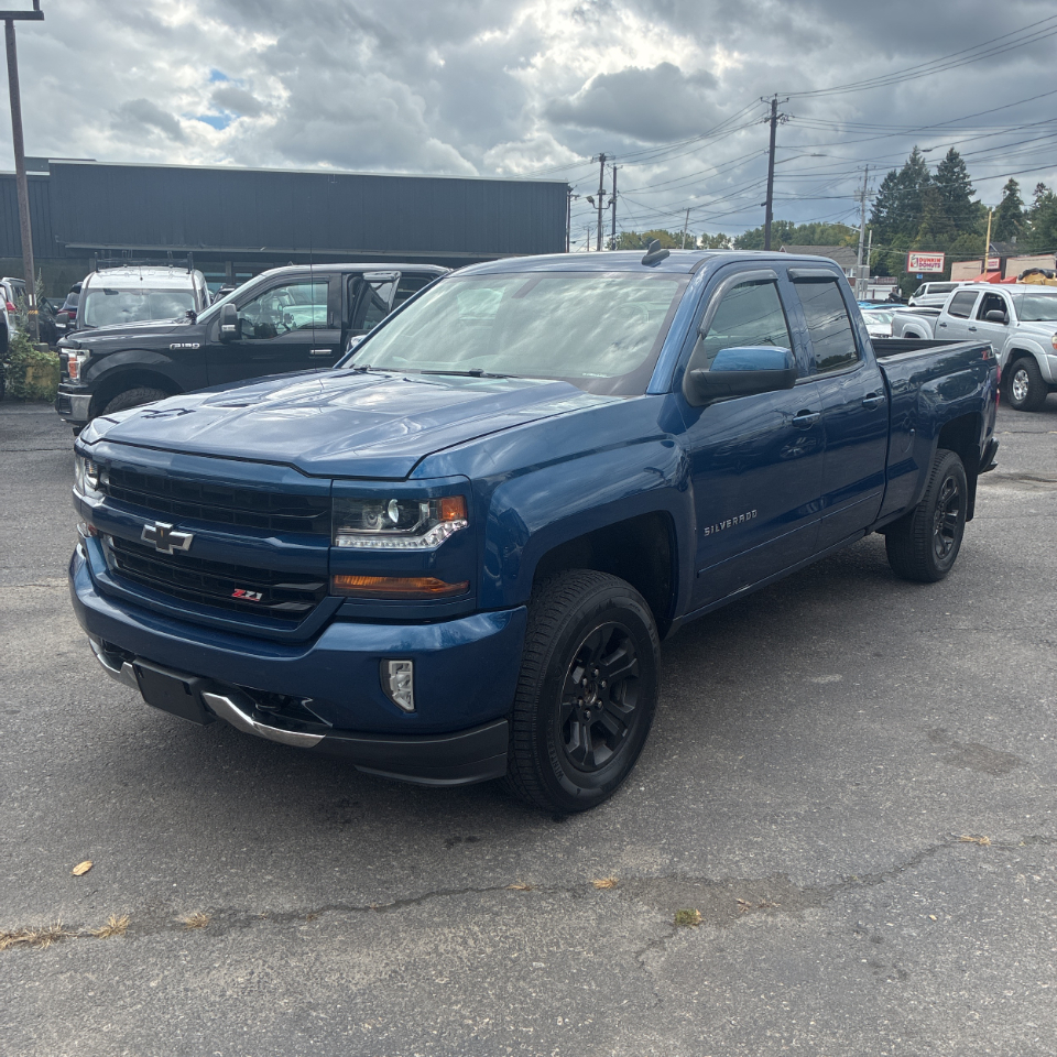 2018 Chevrolet Silverado 1500 photo 2
