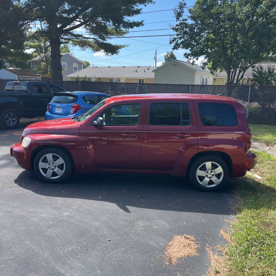 2009 Chevrolet HHR LS photo 4