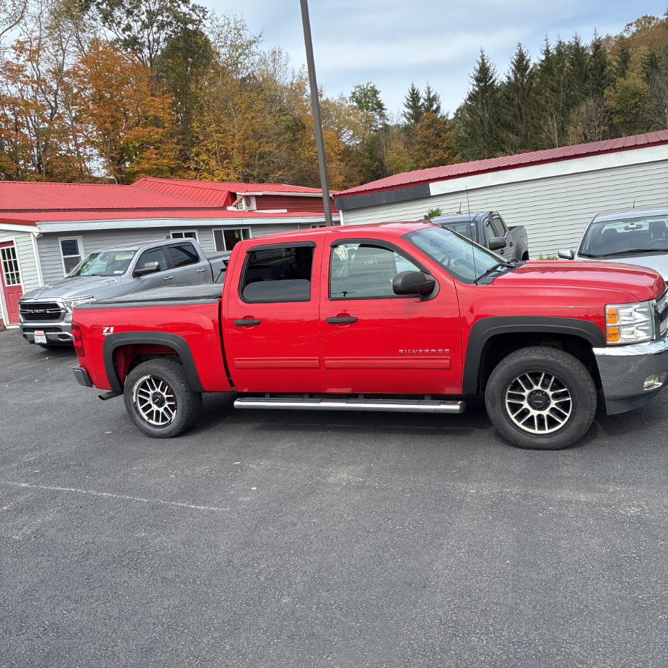 2013 Chevrolet Silverado 1500 LT photo 3