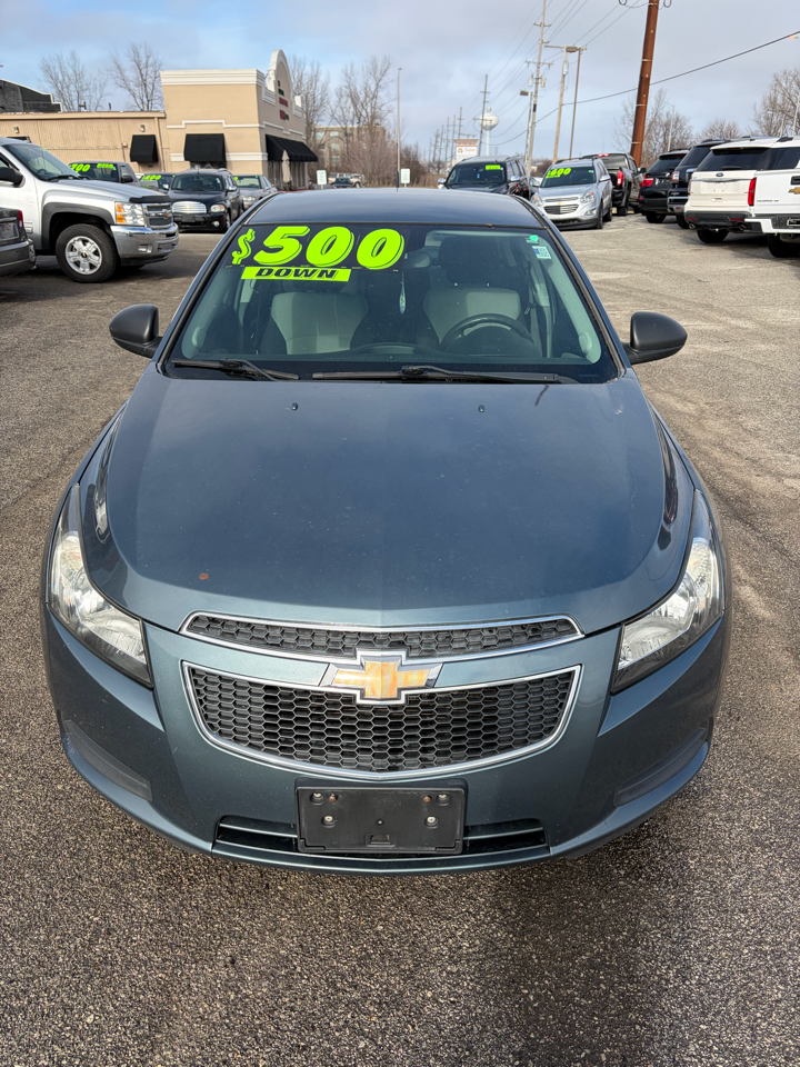 Chevrolet Cruze 4dr Sdn LS 2012
