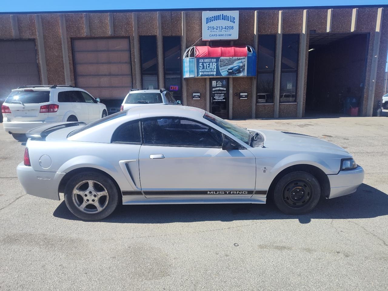 Ford Mustang 2dr Cpe Standard 2002