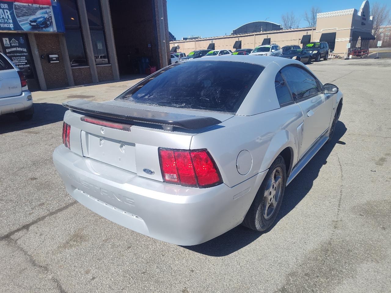 Ford Mustang 2dr Cpe Standard 2002