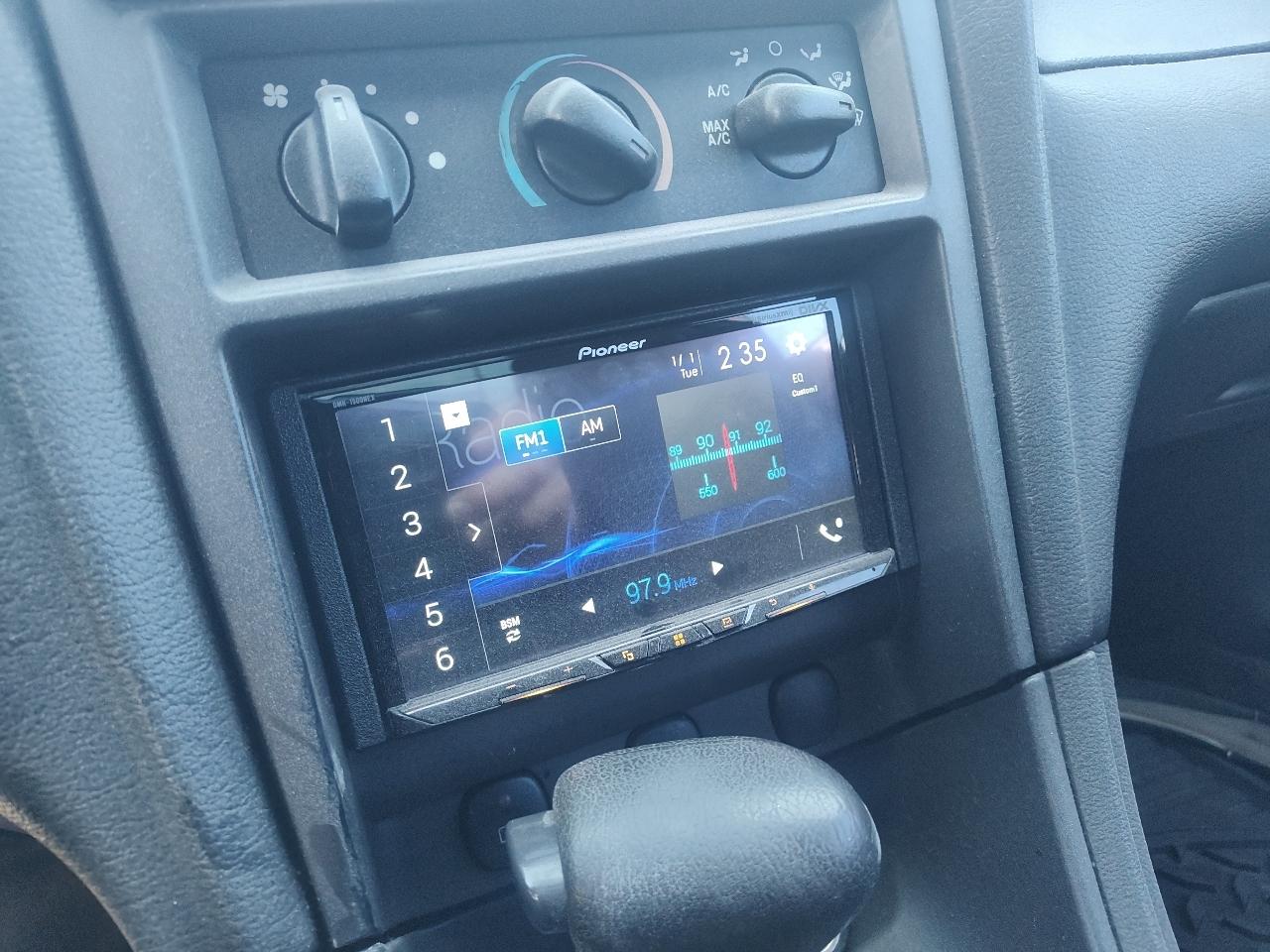 Ford Mustang 2dr Cpe Standard 2002