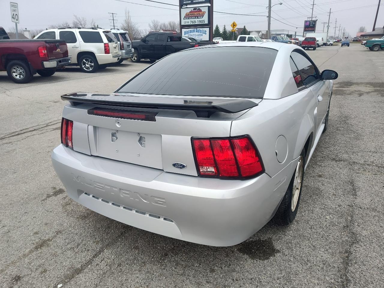 Ford Mustang 2dr Cpe Standard 2002