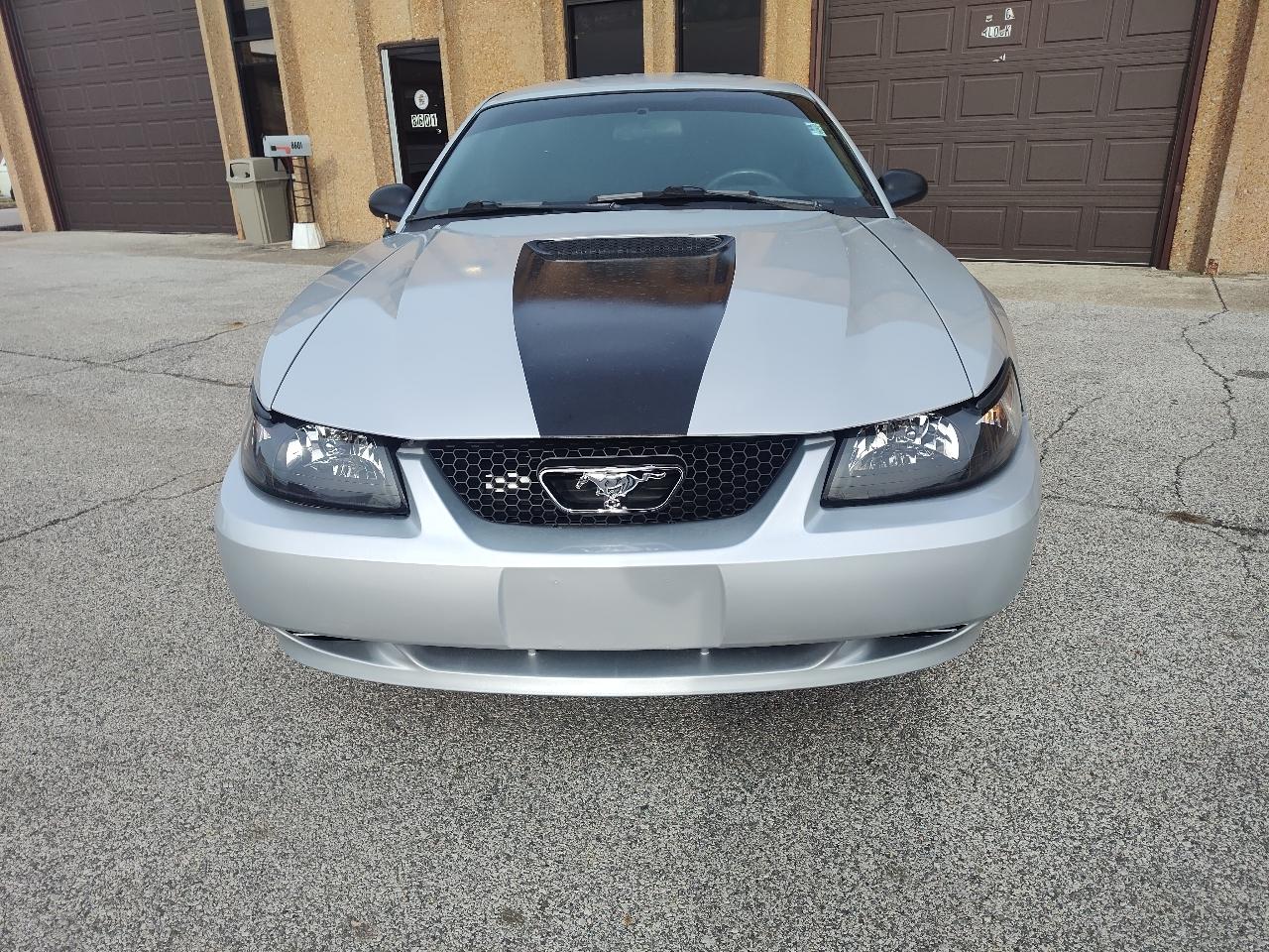 Ford Mustang 2dr Cpe Standard 2002