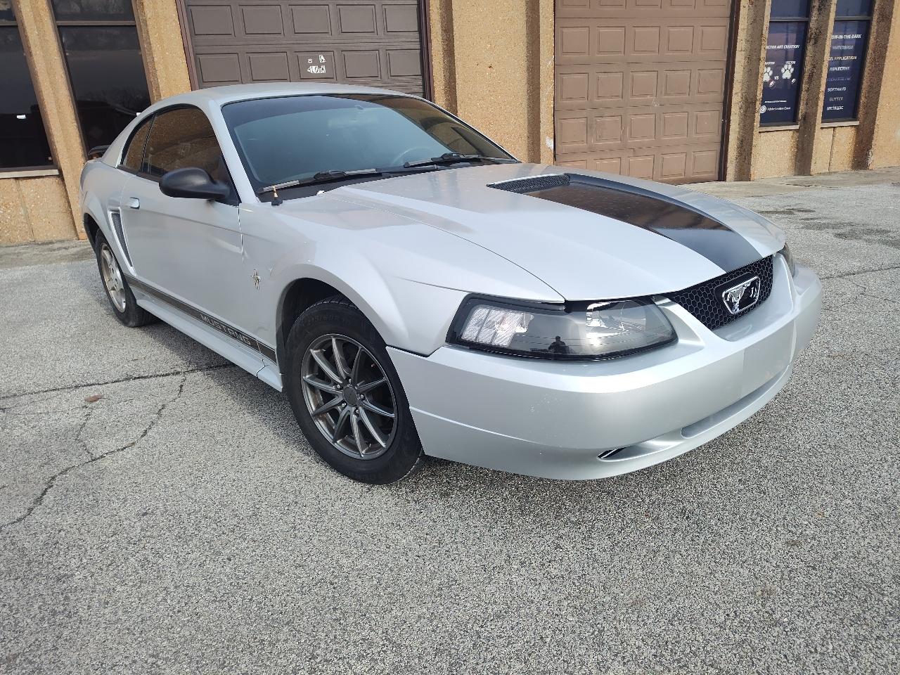 Ford Mustang 2dr Cpe Standard 2002