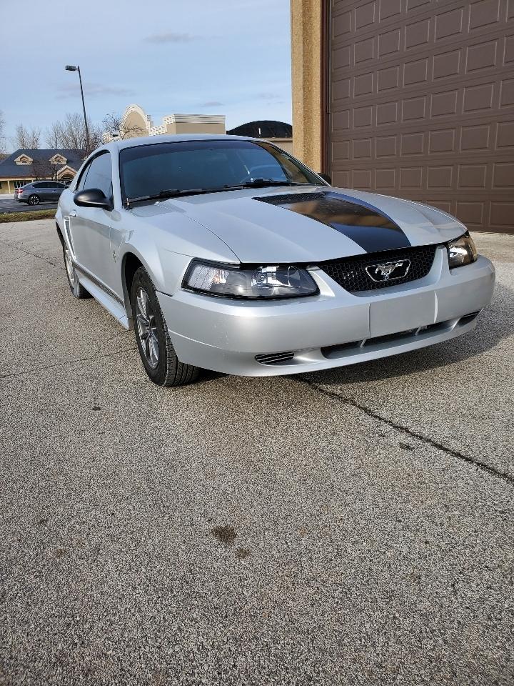 Ford Mustang 2dr Cpe Standard 2002