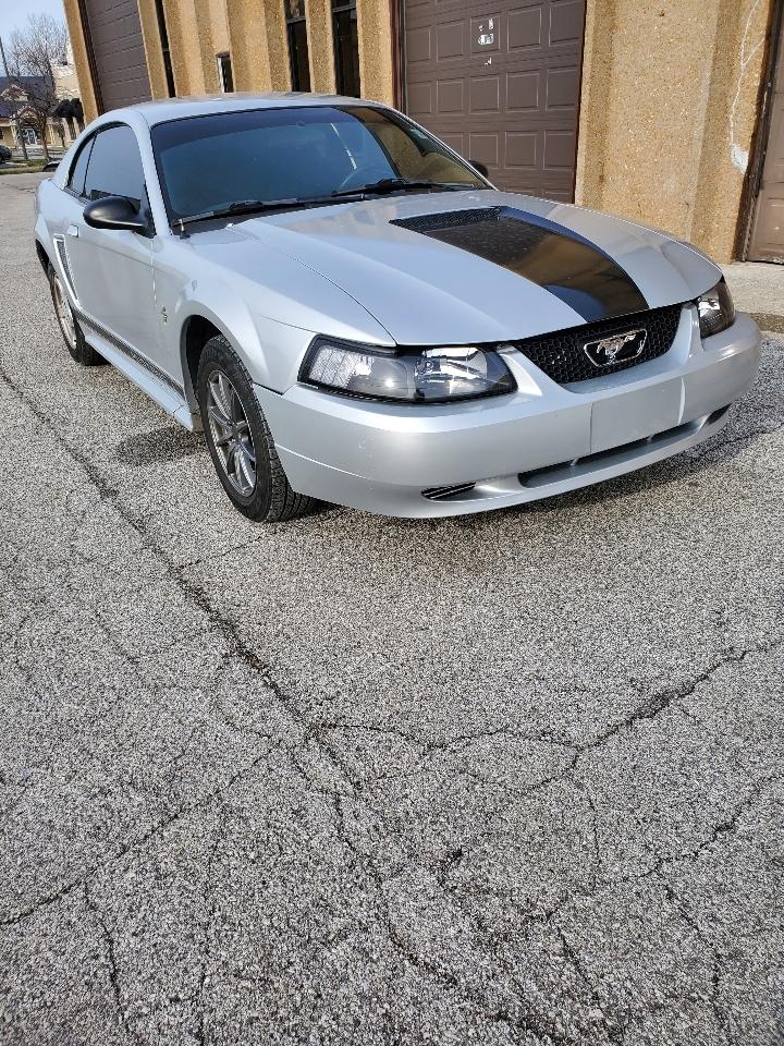Ford Mustang 2dr Cpe Standard 2002