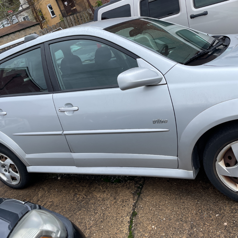 Pontiac Vibe 4dr HB FWD 2006 Pontiac Vibe 4dr HB FWD 2006