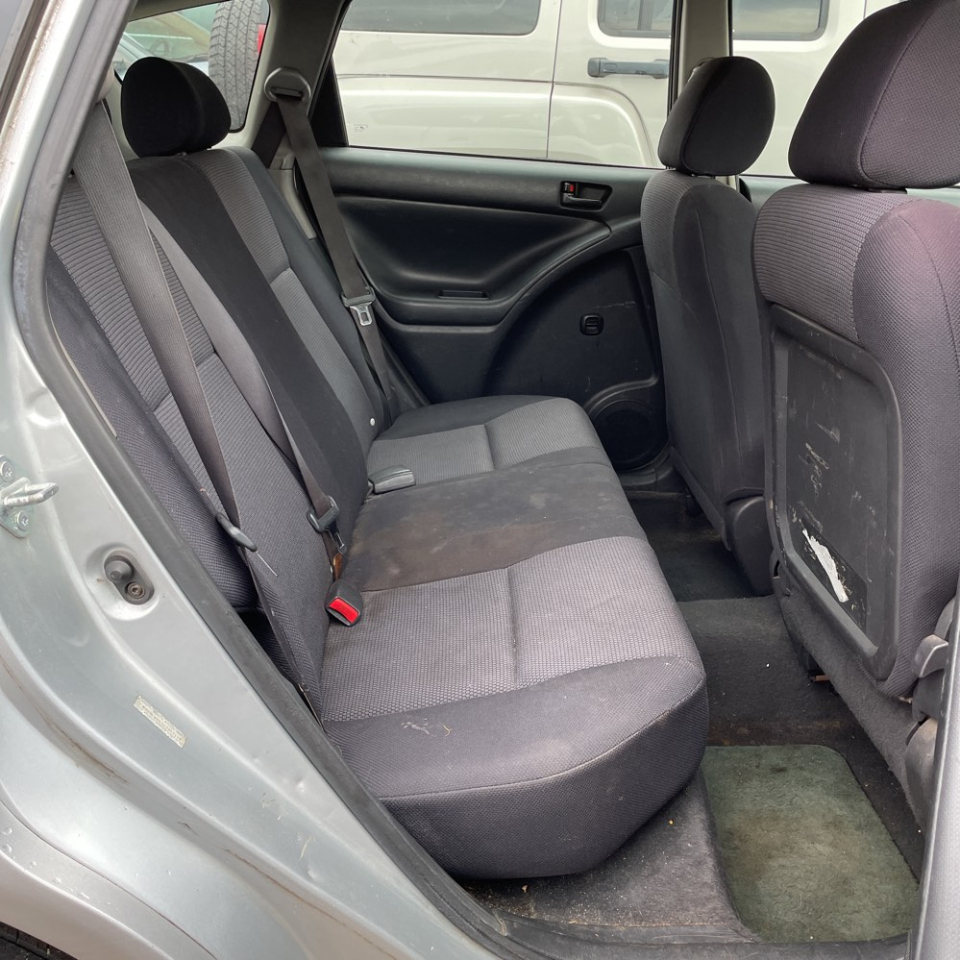 Pontiac Vibe 4dr HB FWD 2006 Pontiac Vibe 4dr HB FWD 2006