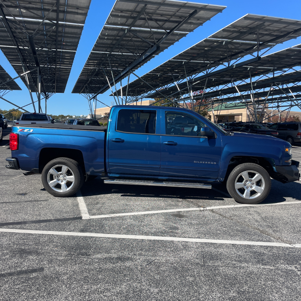 Chevrolet Silverado 1500 4WD Crew Cab 143.5" LT w/2LT 2018 Chevrolet Silverado 1500 4WD Crew Cab 143.5" LT w/2LT 2018