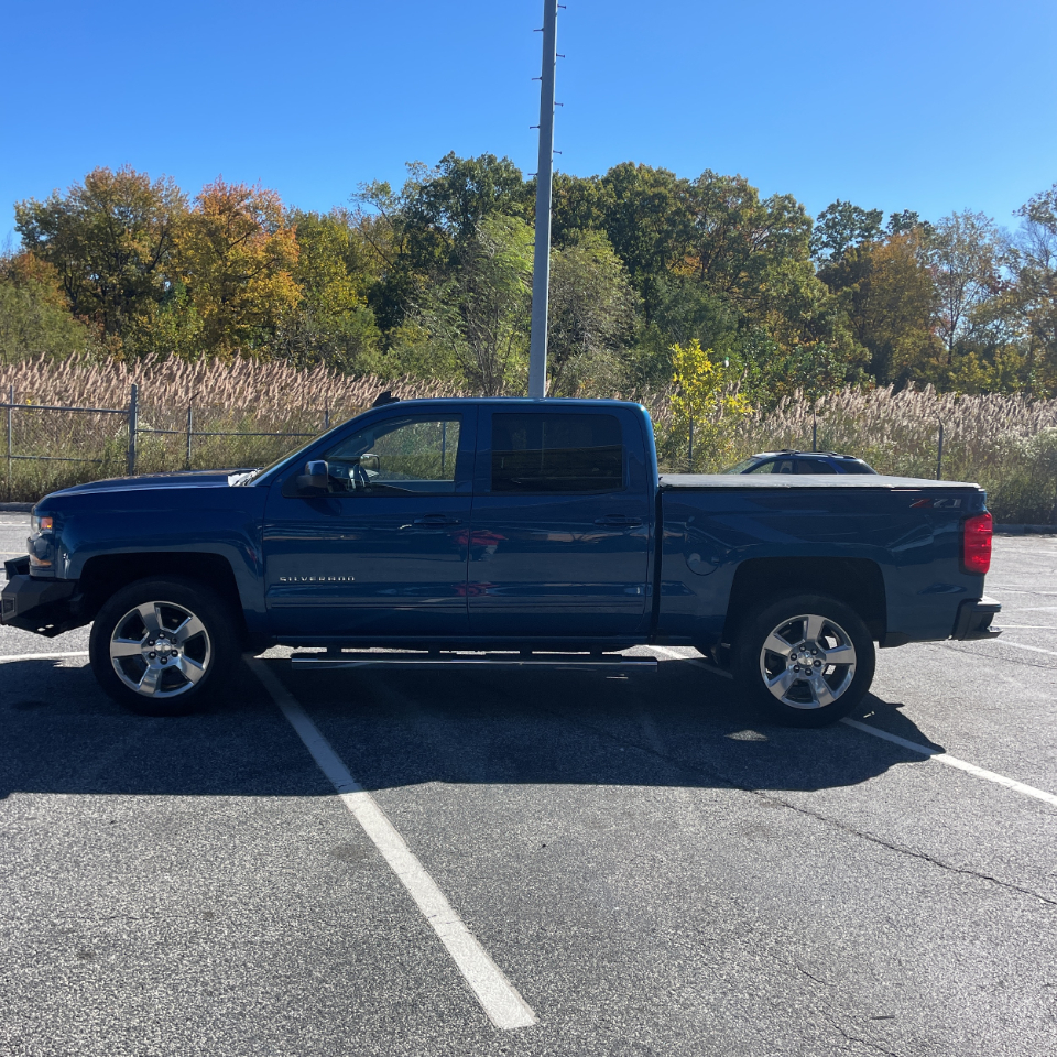 Chevrolet Silverado 1500 4WD Crew Cab 143.5" LT w/2LT 2018 Chevrolet Silverado 1500 4WD Crew Cab 143.5" LT w/2LT 2018