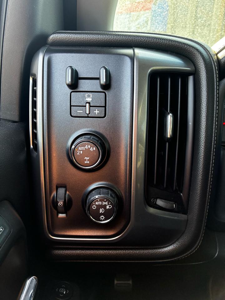 Chevrolet Silverado 1500 4WD Crew Cab 143.5" LTZ w/2LZ 2017