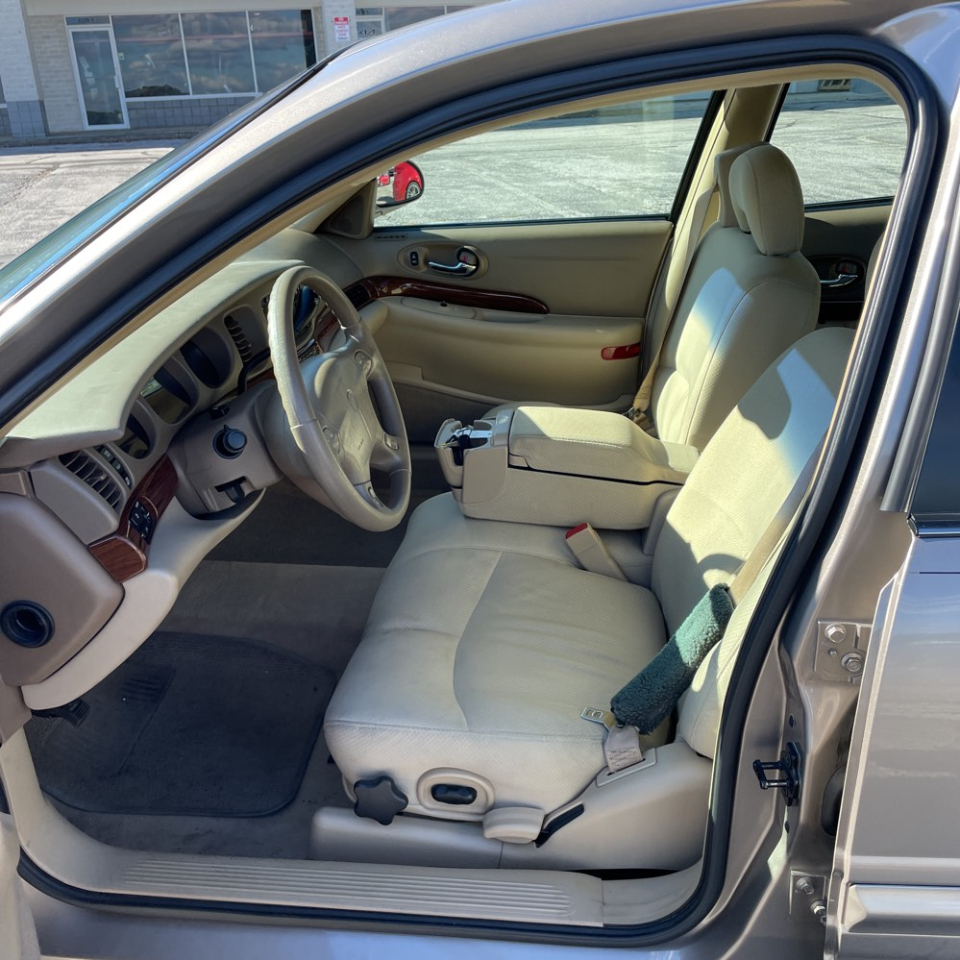 Buick LeSabre 4dr Sdn Custom 2004 Buick LeSabre 4dr Sdn Custom 2004