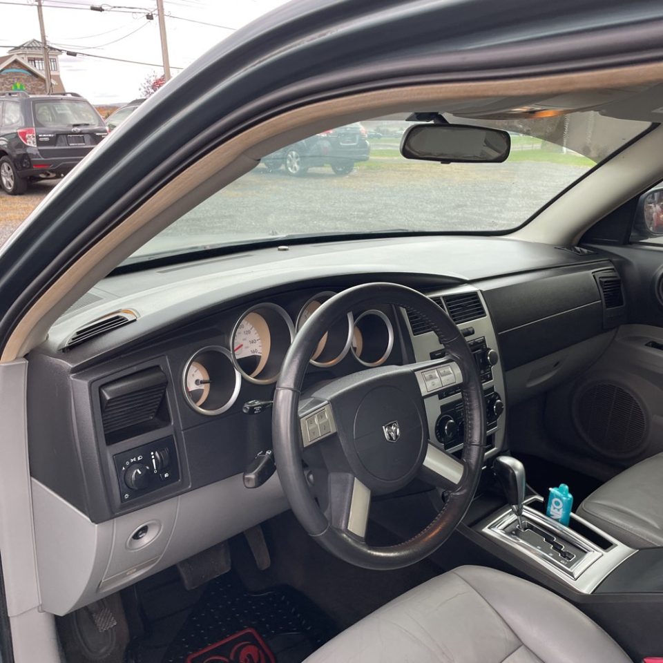 Dodge Charger 4dr Sdn R/T RWD 2006 Dodge Charger 4dr Sdn R/T RWD 2006