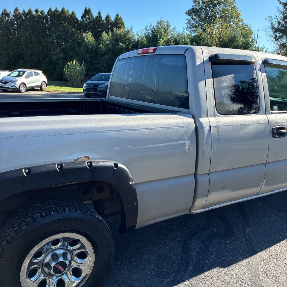 GMC Sierra 1500 Classic 4WD Ext Cab 143.5" Work Truck 2007 GMC Sierra 1500 Classic 4WD Ext Cab 143.5" Work Truck 2007