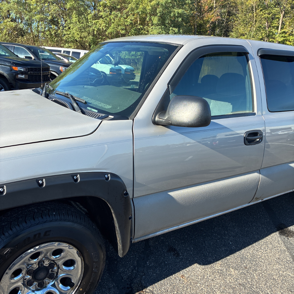 GMC Sierra 1500 Classic 4WD Ext Cab 143.5" Work Truck 2007 GMC Sierra 1500 Classic 4WD Ext Cab 143.5" Work Truck 2007