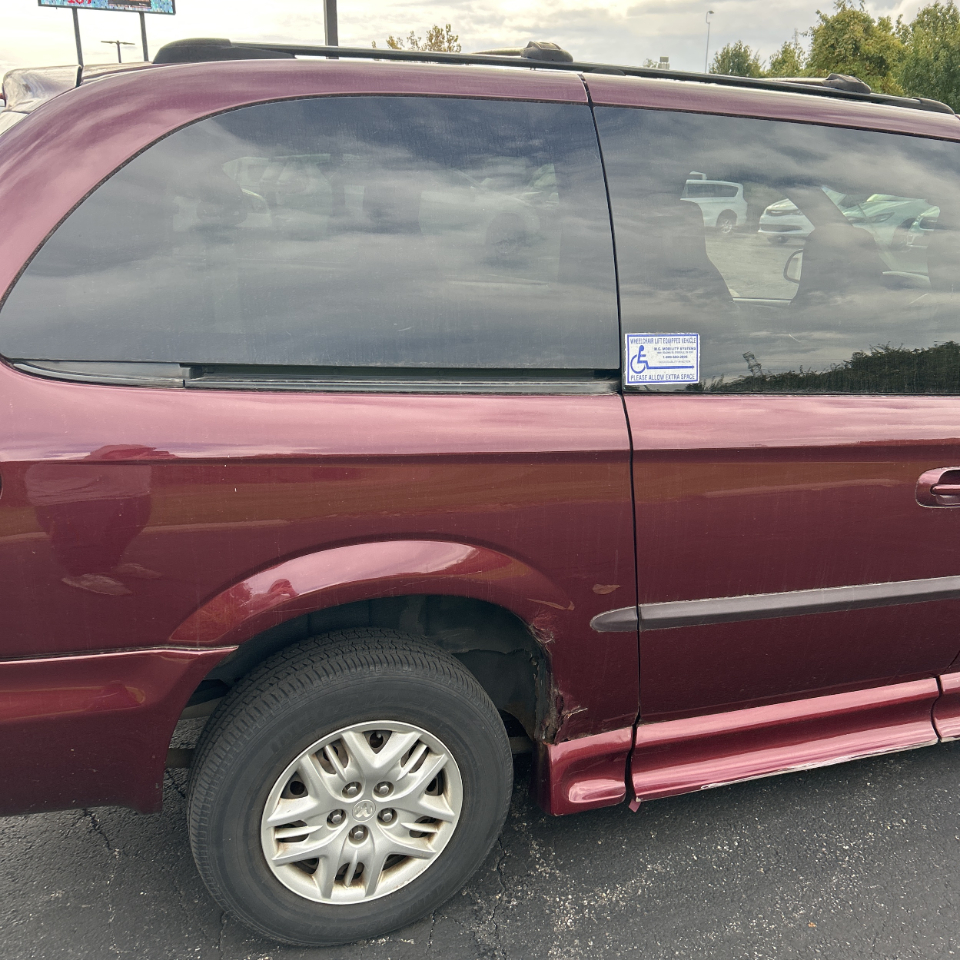 Dodge Caravan 4dr Grand Sport 119" WB 2002 Dodge Caravan 4dr Grand Sport 119" WB 2002