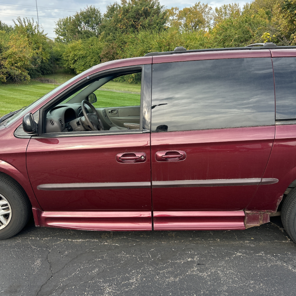 Dodge Caravan 4dr Grand Sport 119" WB 2002 Dodge Caravan 4dr Grand Sport 119" WB 2002