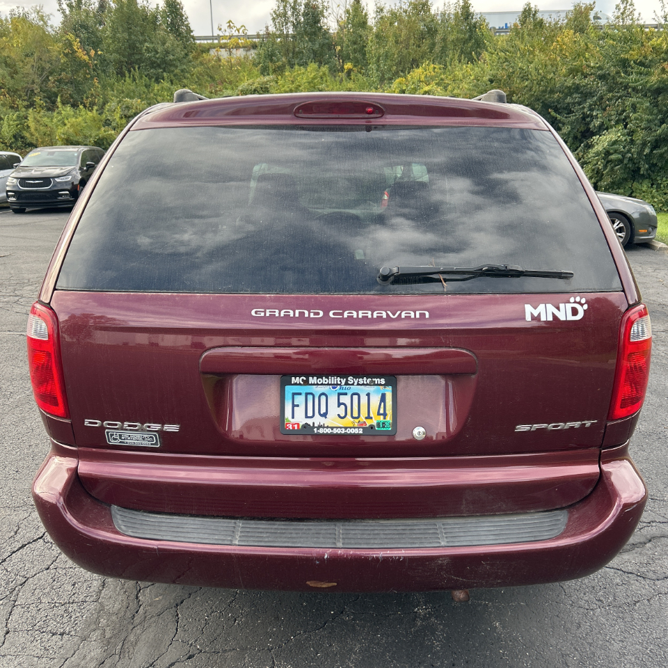 Dodge Caravan 4dr Grand Sport 119" WB 2002 Dodge Caravan 4dr Grand Sport 119" WB 2002