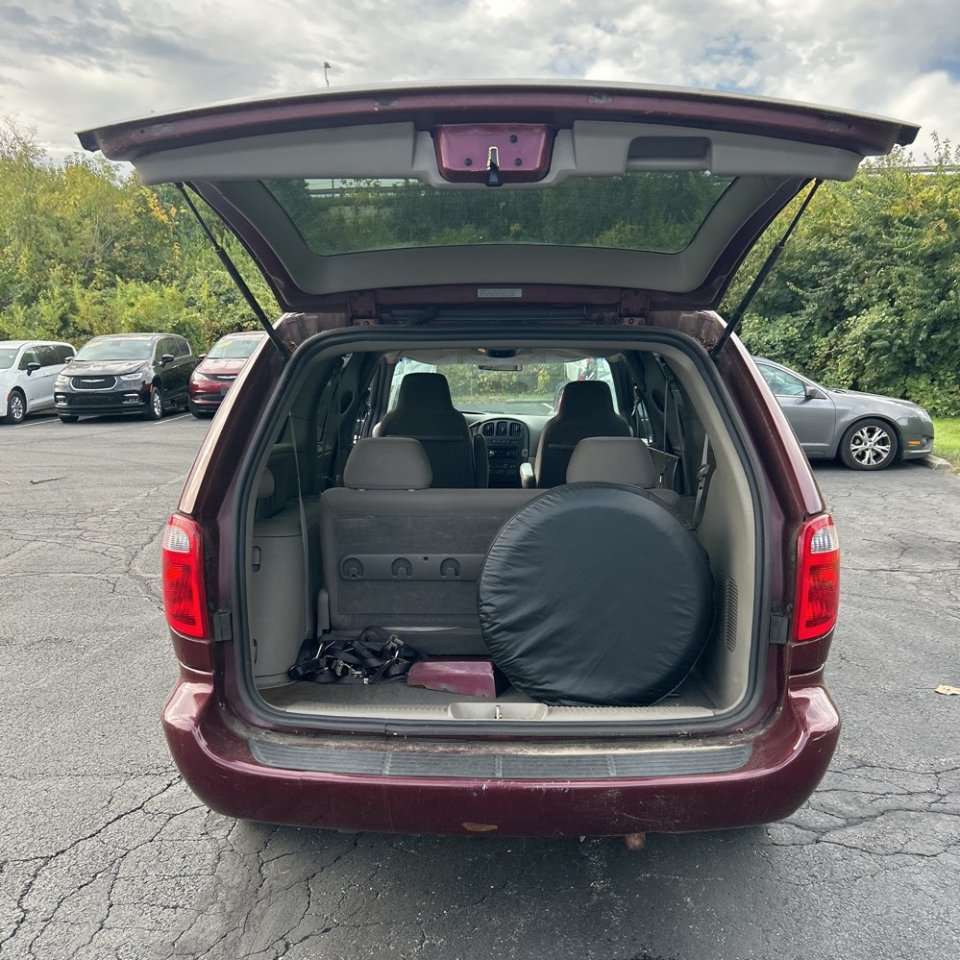 Dodge Caravan 4dr Grand Sport 119" WB 2002 Dodge Caravan 4dr Grand Sport 119" WB 2002