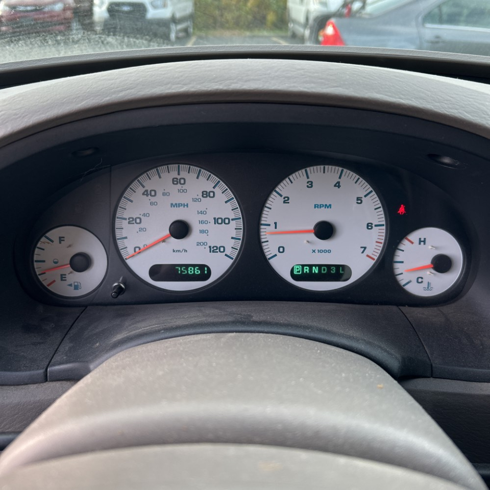 Dodge Caravan 4dr Grand Sport 119" WB 2002 Dodge Caravan 4dr Grand Sport 119" WB 2002