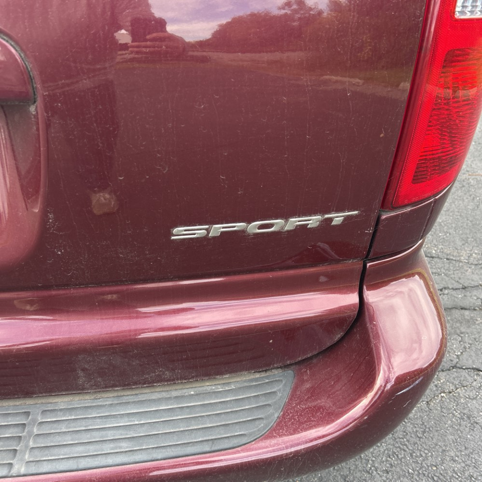 Dodge Caravan 4dr Grand Sport 119" WB 2002 Dodge Caravan 4dr Grand Sport 119" WB 2002