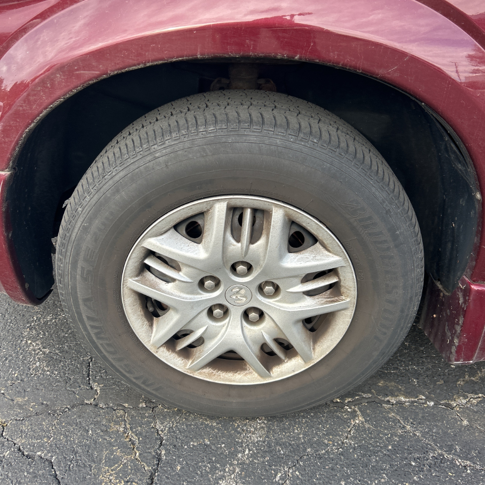 Dodge Caravan 4dr Grand Sport 119" WB 2002 Dodge Caravan 4dr Grand Sport 119" WB 2002