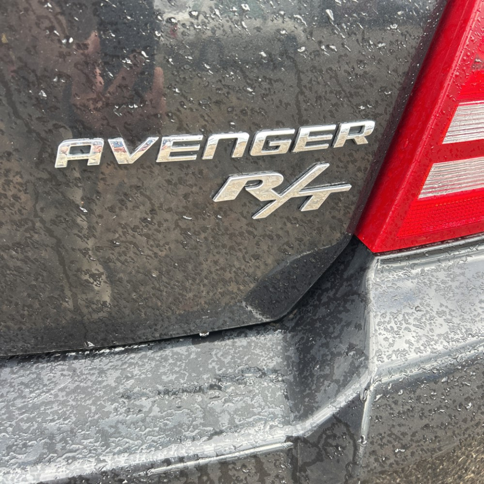 Dodge Avenger 4dr Sdn R/T 2010 Dodge Avenger 4dr Sdn R/T 2010