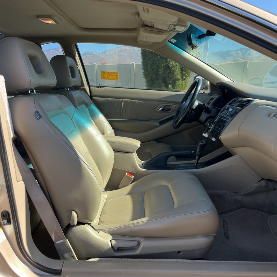 Honda Accord Cpe EX Auto V6 w/Leather 2002 Honda Accord Cpe EX Auto V6 w/Leather 2002